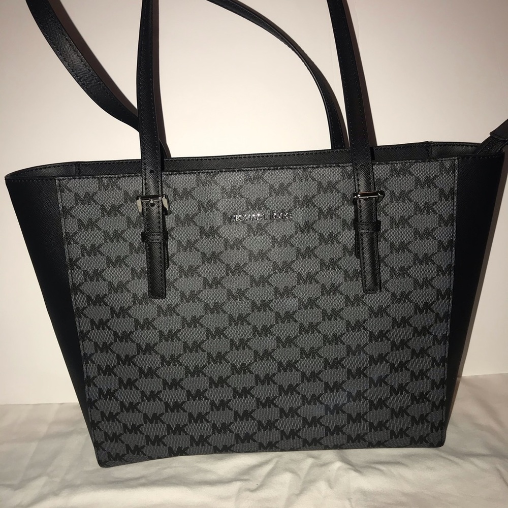 Michael Kors Brand Medium Jet Set Travel Tote